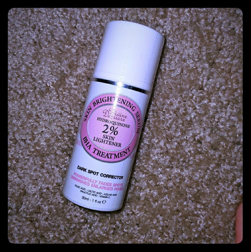 Divine Derrier Dark spot corrector